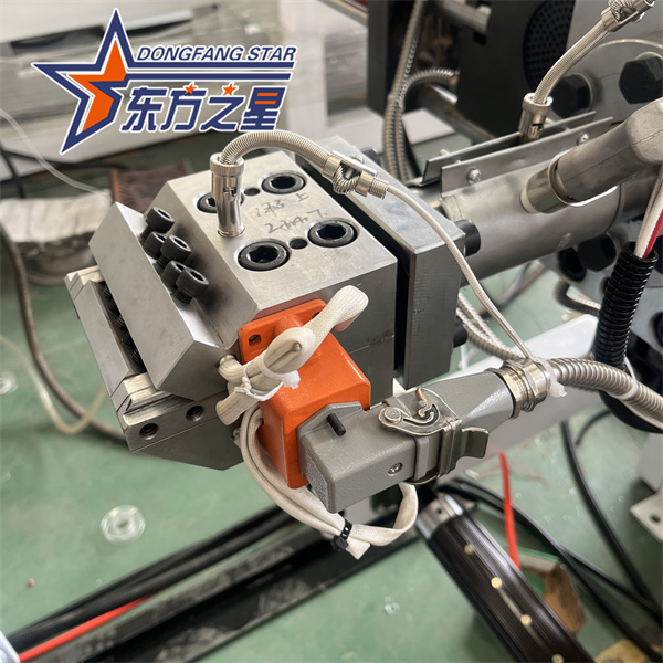 Línea de producción de impermeabilización TPE de alta velocidad